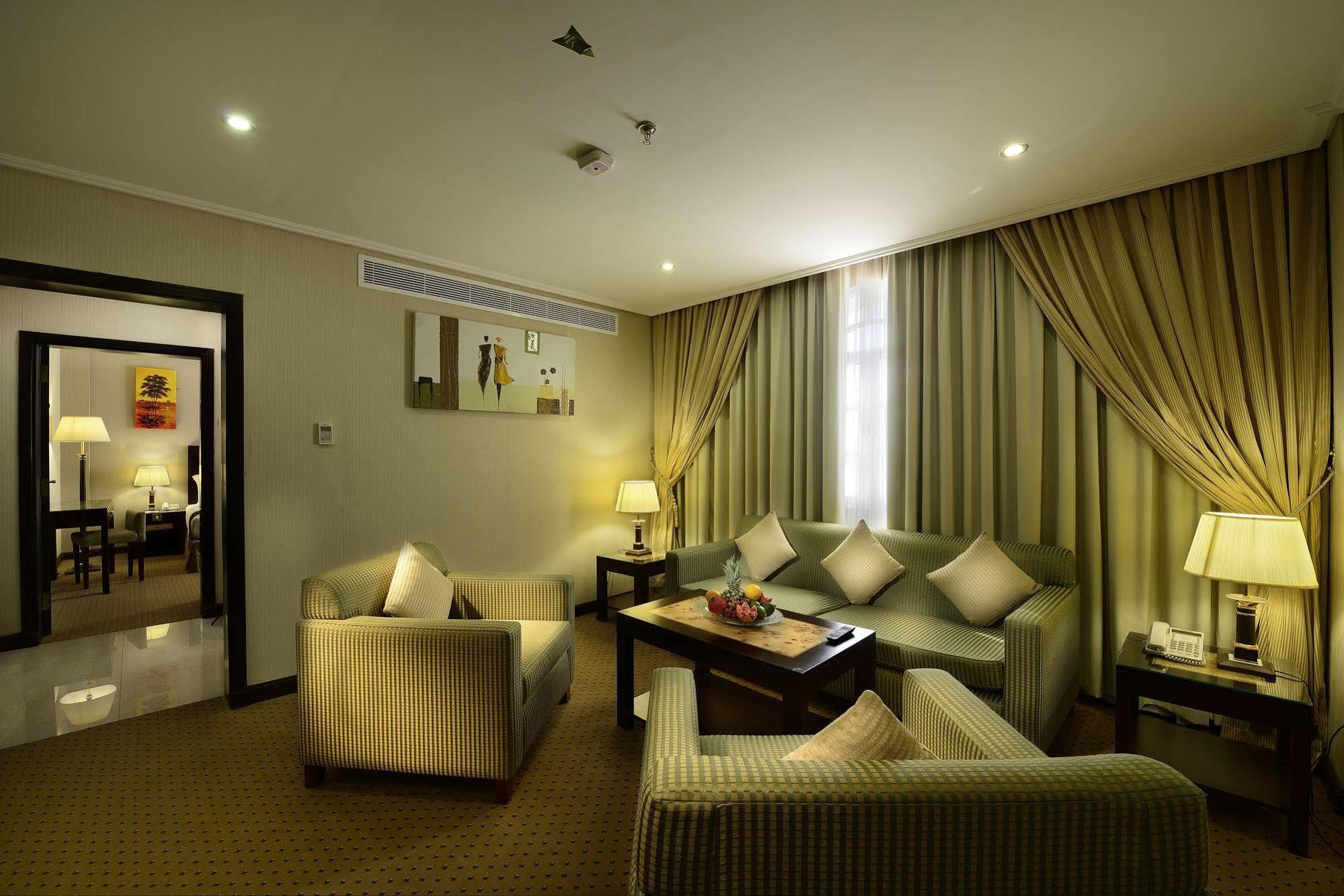 Caesar Hotel Muscat Eksteriør bilde